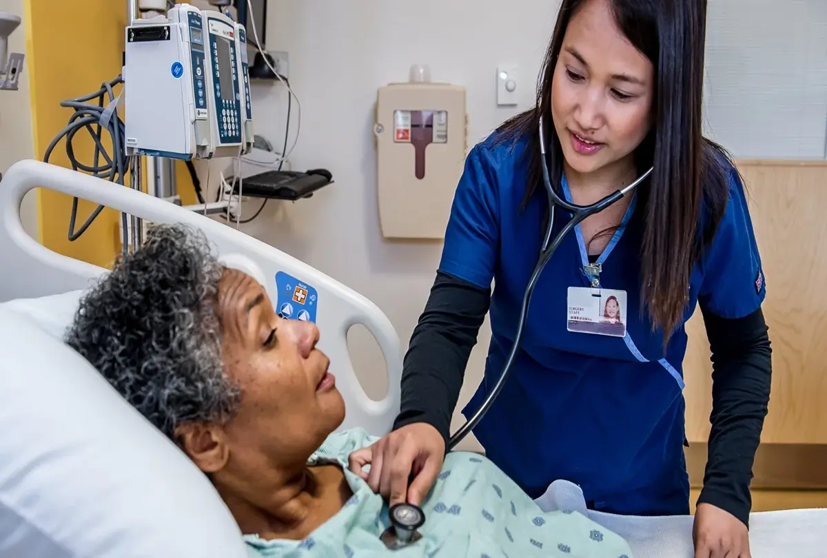 Nursing: 7 Proven Benefits of a Rewarding UK Degree